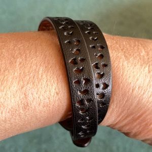 Leather wrap strap